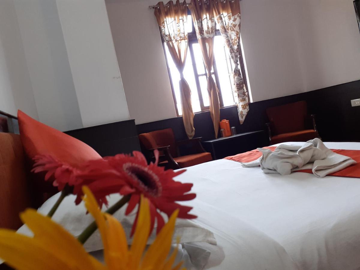Hotel Woileem Гангток Екстериор снимка